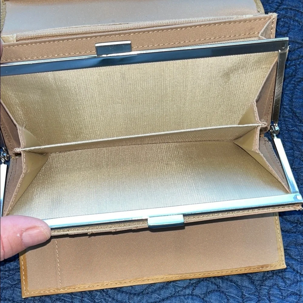Pelle Studio Tan Wallet with‎ Silver Detail